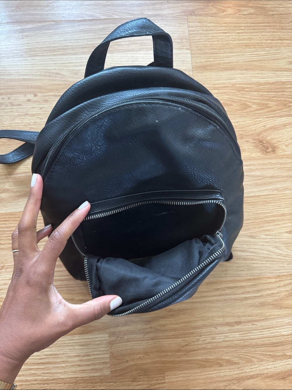 Universal Thread Mini Backpack - Picture 4 of 9